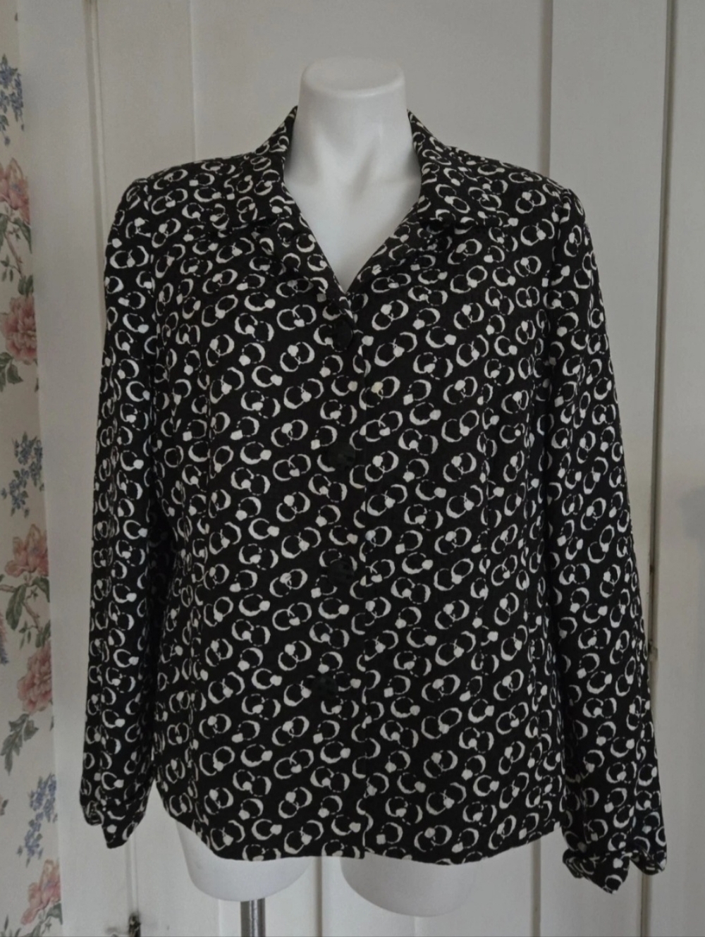 Nina Mclemore Black & White Silk Blazer